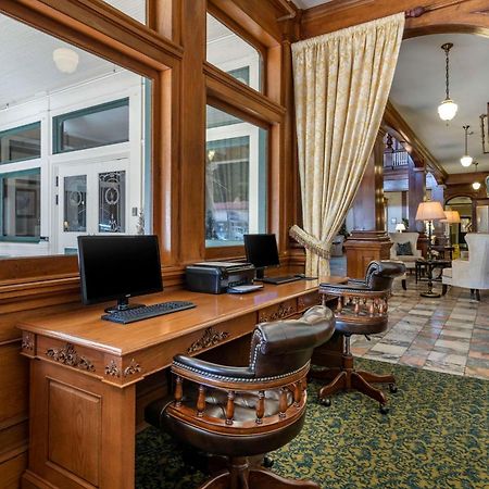 Windsor Hotel, Ascend Hotel Collection Americus Bagian luar foto