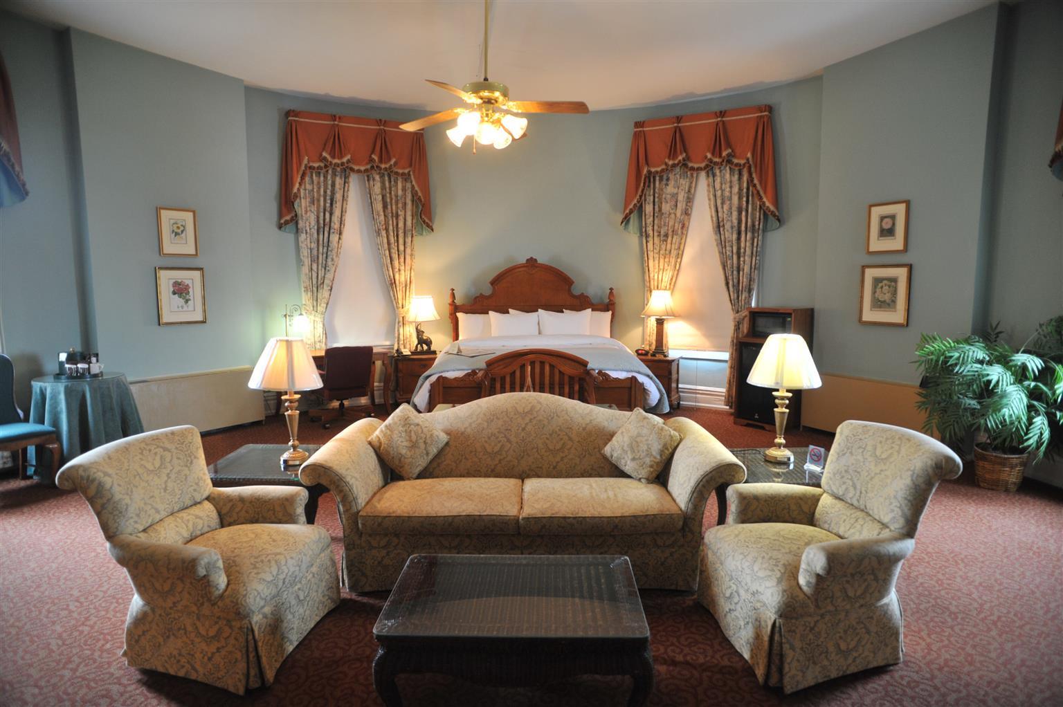 Windsor Hotel, Ascend Hotel Collection Americus Bagian luar foto