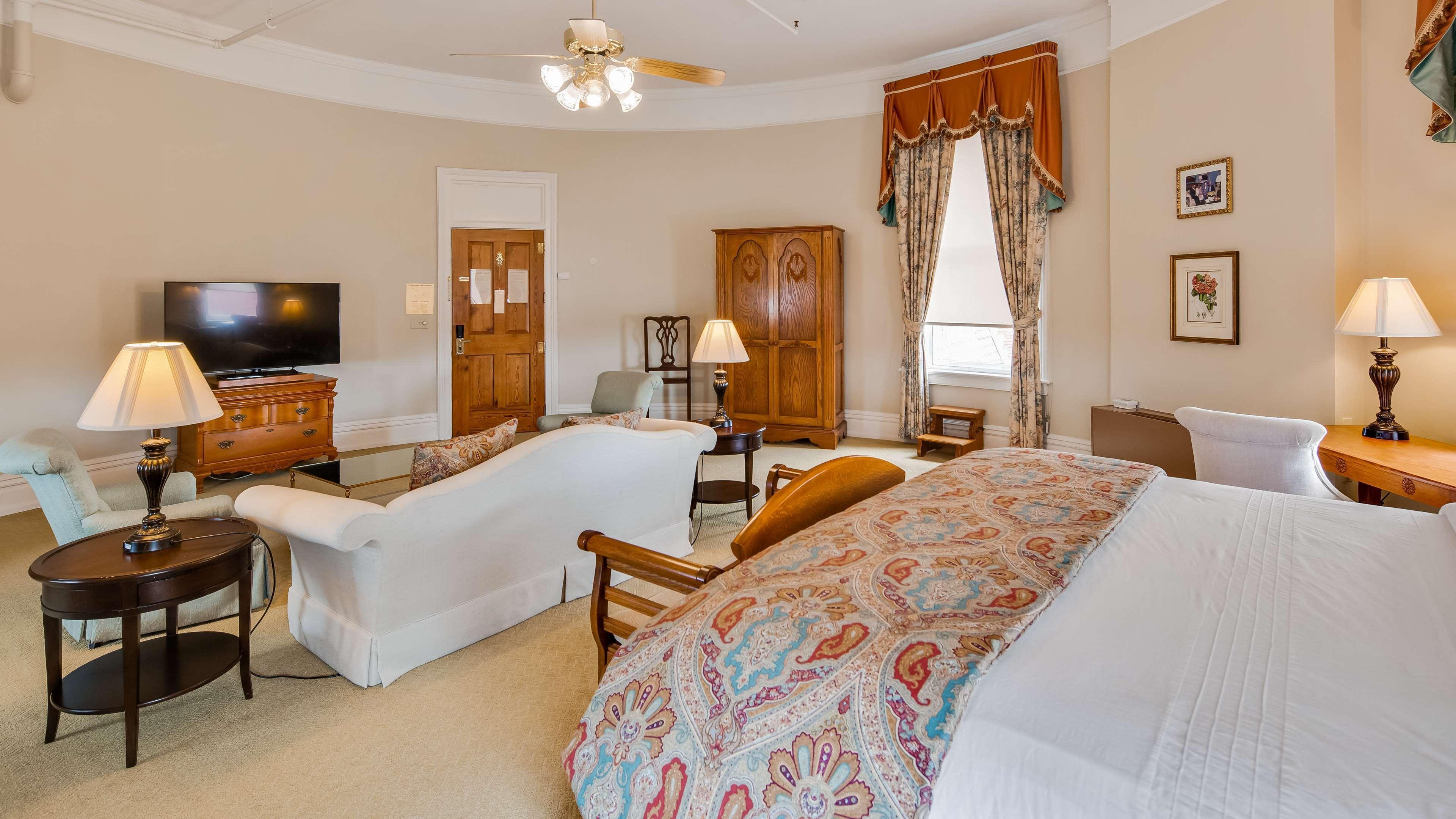Windsor Hotel, Ascend Hotel Collection Americus Bagian luar foto