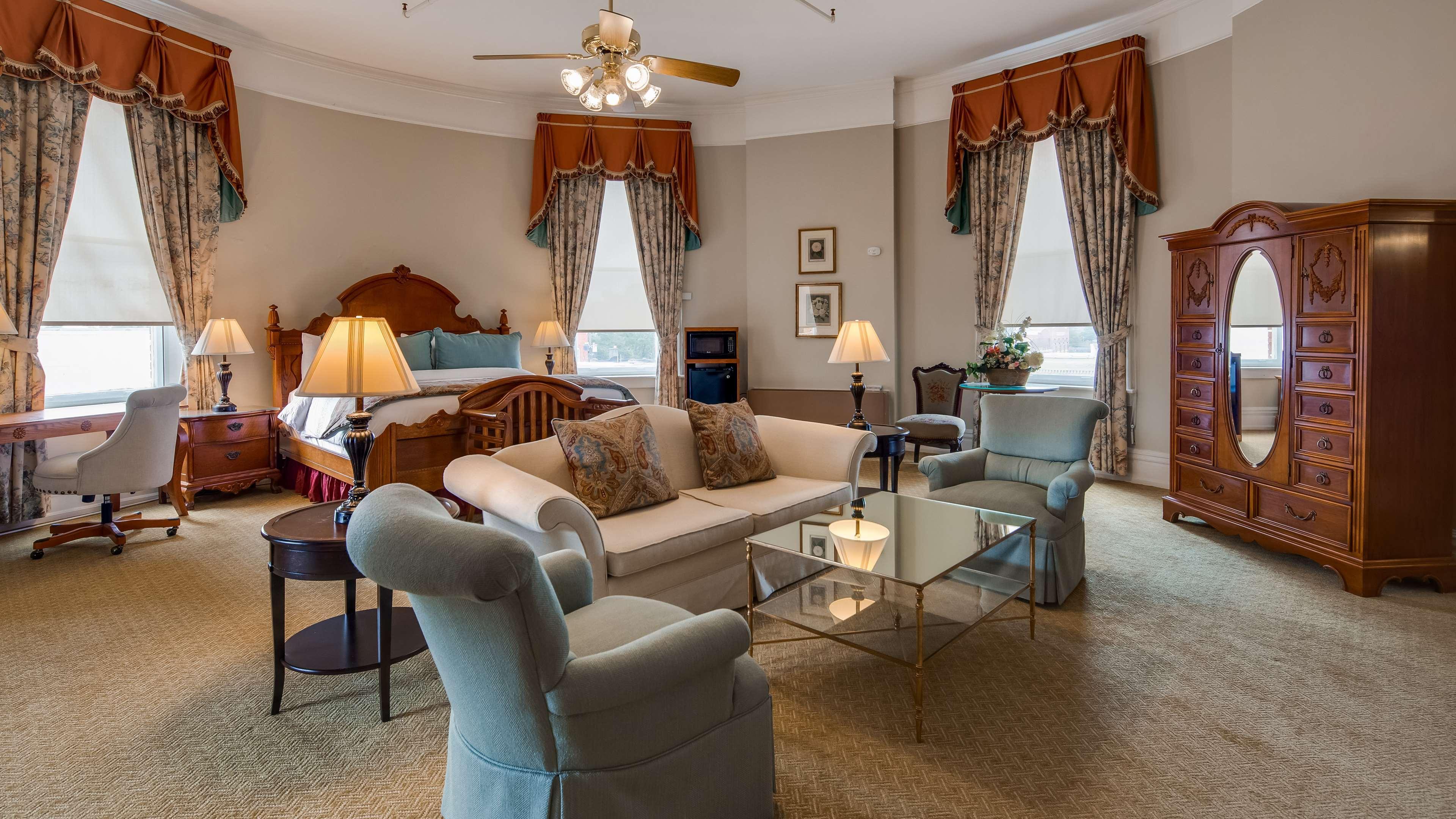 Windsor Hotel, Ascend Hotel Collection Americus Bagian luar foto