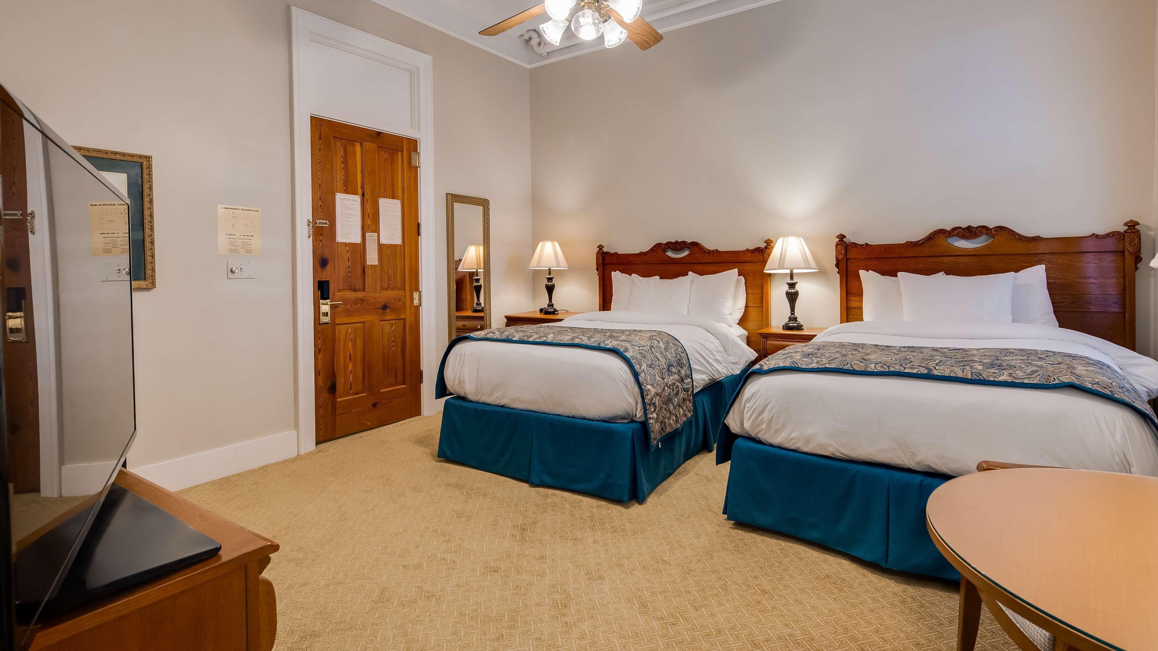 Windsor Hotel, Ascend Hotel Collection Americus Bagian luar foto