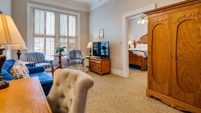 Windsor Hotel, Ascend Hotel Collection Americus Bagian luar foto
