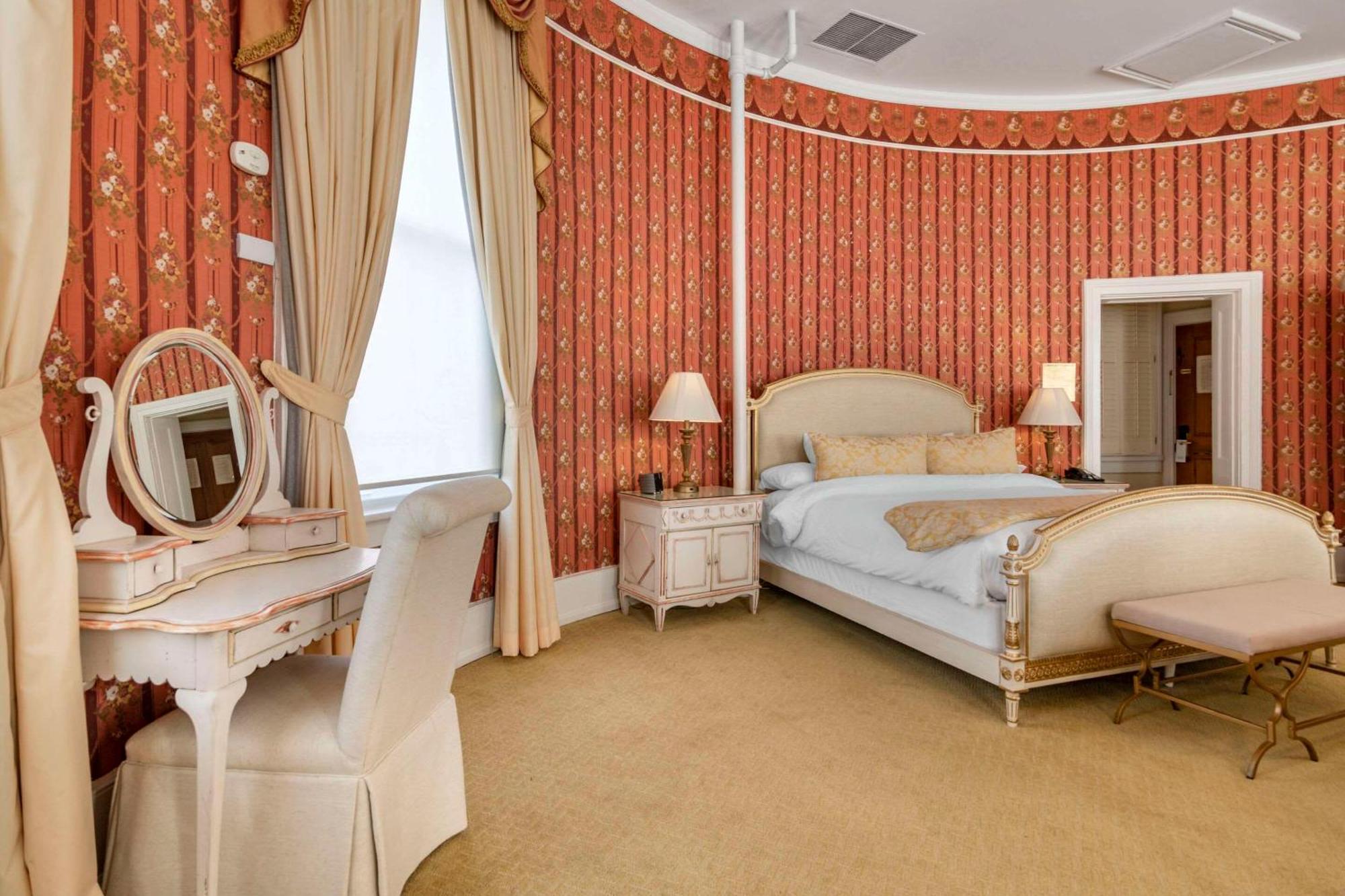Windsor Hotel, Ascend Hotel Collection Americus Bagian luar foto
