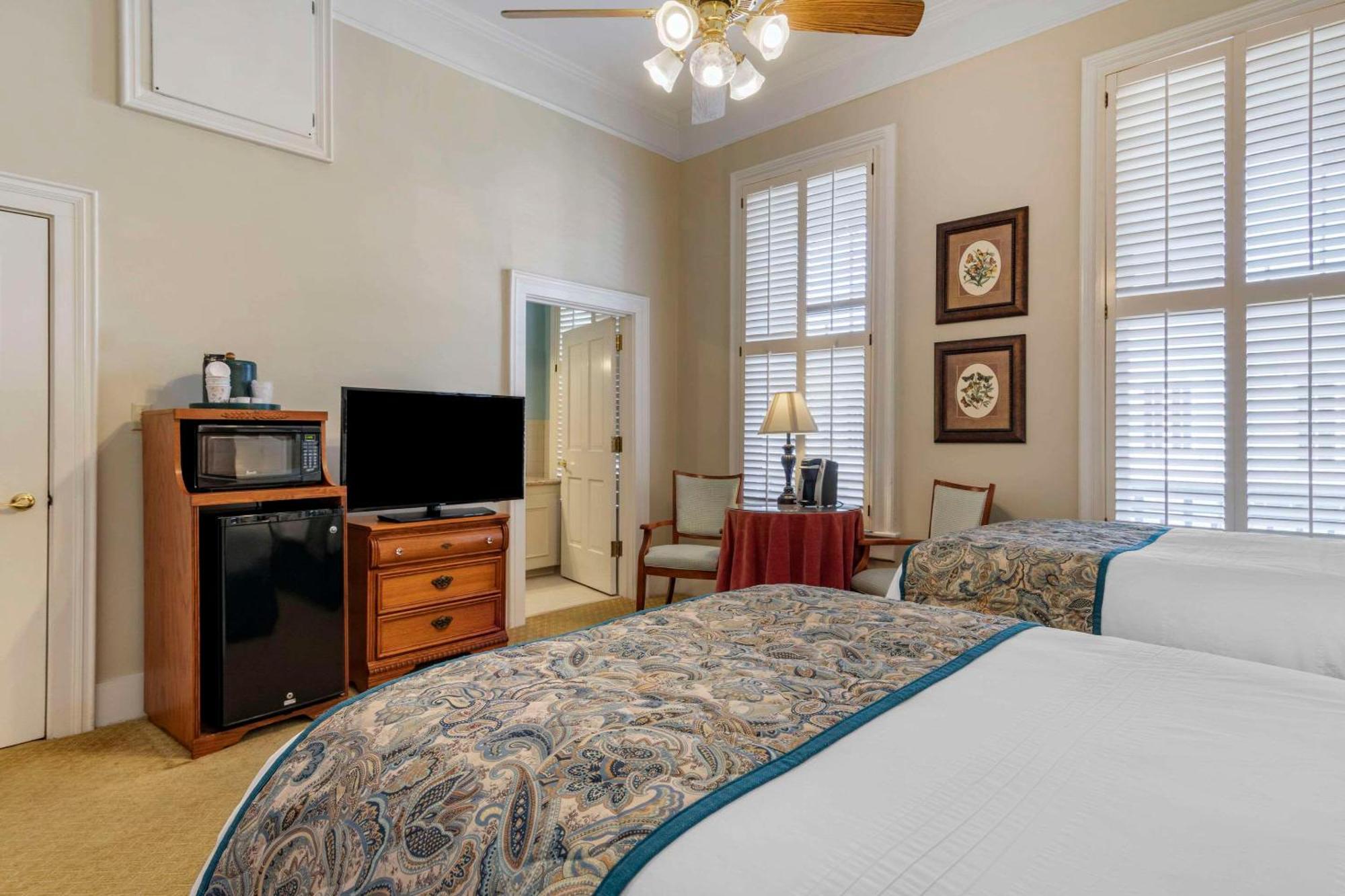 Windsor Hotel, Ascend Hotel Collection Americus Bagian luar foto