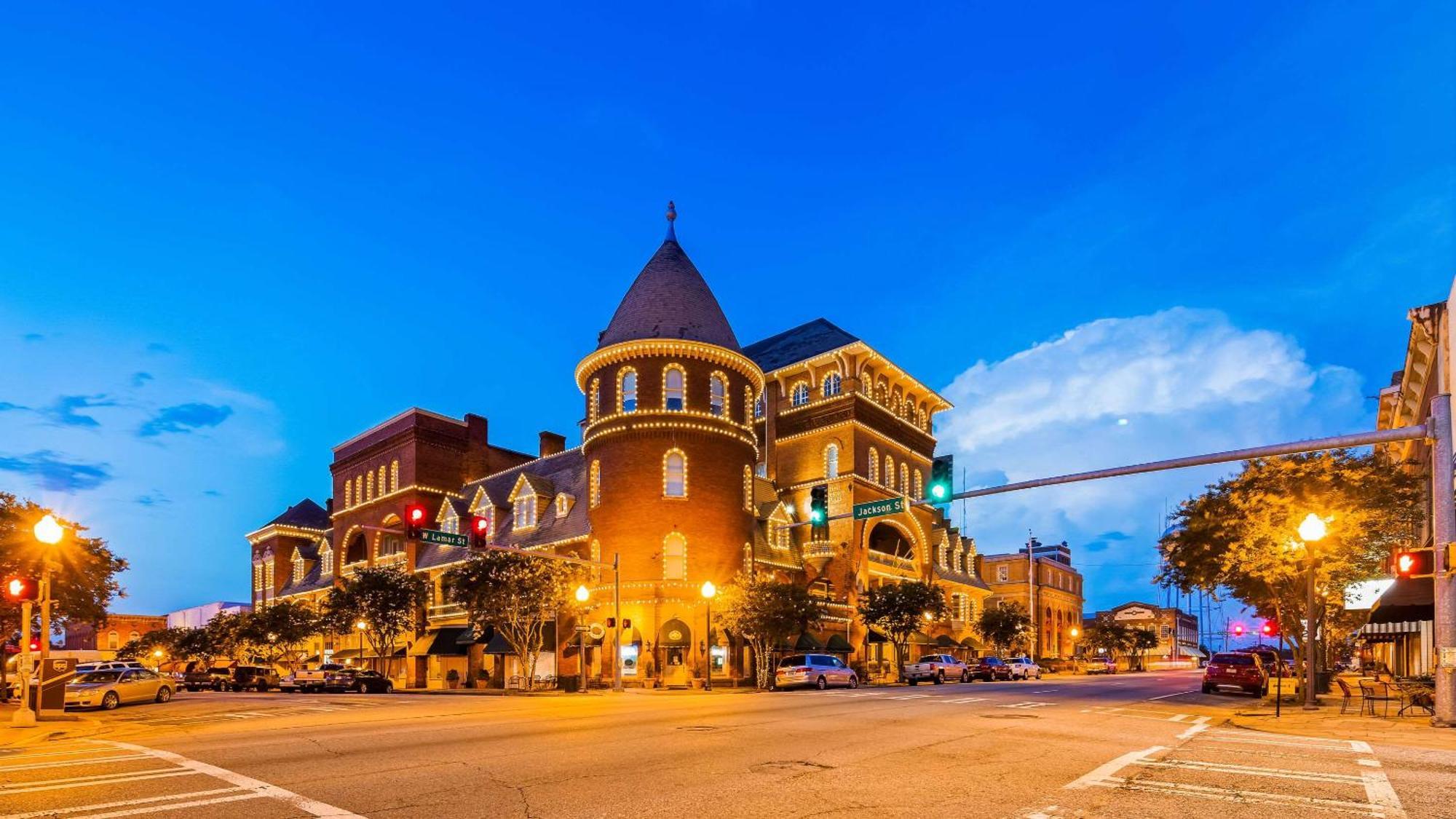 Windsor Hotel, Ascend Hotel Collection Americus Bagian luar foto
